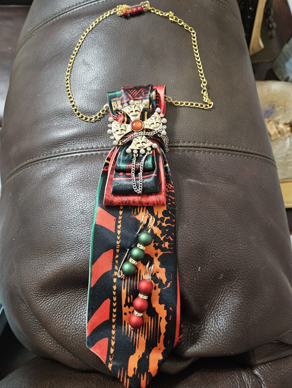 Beaded  Bow Pendant Necklace in Red, Green & Gold